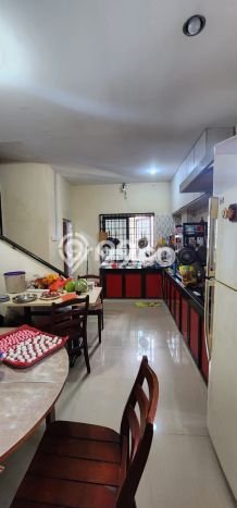 Ruko Strategis Kawasan , Luas 225m2m², Jalan Utama, Area Bisnis Aktif Ruko Strategis Kawasan , Luas 225m2m², Jalan Utama, Area Bisnis Aktif