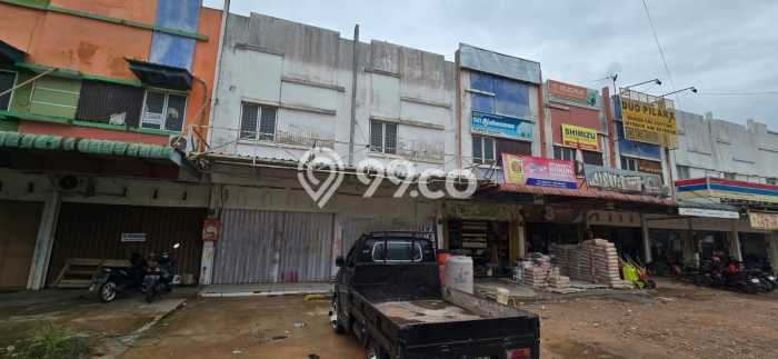 Area Ramai! Ruko Dijual di Batu Aji untuk Bisnis Luas Bangunan 400m2 Area Ramai! Ruko Dijual di Batu Aji untuk Bisnis Luas Bangunan 400m2