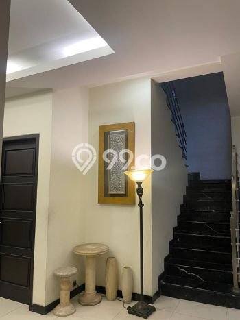 Rumah Mewah Dijual LT 311m2 di Jambangan, Surabaya Rumah Mewah Dijual LT 311m2 di Jambangan, Surabaya