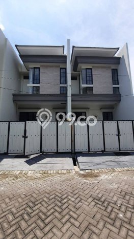 Rumah Modern Cantik 4 Kamar Bisa Langsung Pindah di Wiyung Rumah Modern Cantik 4 Kamar Bisa Langsung Pindah di Wiyung