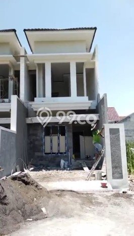 Rumah 4 KT 4 KM Newly Renovated di Rungkut, Dekat Mal, Surabaya Rumah 4 KT 4 KM Newly Renovated di Rungkut, Dekat Mal, Surabaya