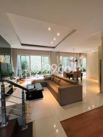Best Deal Hunian Mewah Ideal dan Luas di Wiyung, Surabaya Best Deal Hunian Mewah Ideal dan Luas di Wiyung, Surabaya