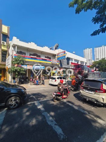 Unit Ruko Strategis di Sukolilo, Surabaya Potensi Cuan Besar Unit Ruko Strategis di Sukolilo, Surabaya Potensi Cuan Besar