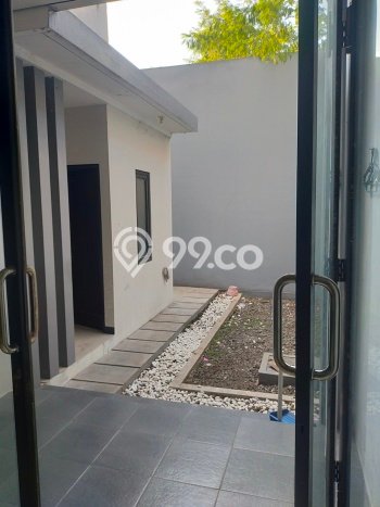 Rumah Nyaman dengan 4 Kamar Tidur dan 3 Kamar Mandi di Area Gayungan, Surabaya Rumah Nyaman dengan 4 Kamar Tidur dan 3 Kamar Mandi di Area Gayungan, Surabaya