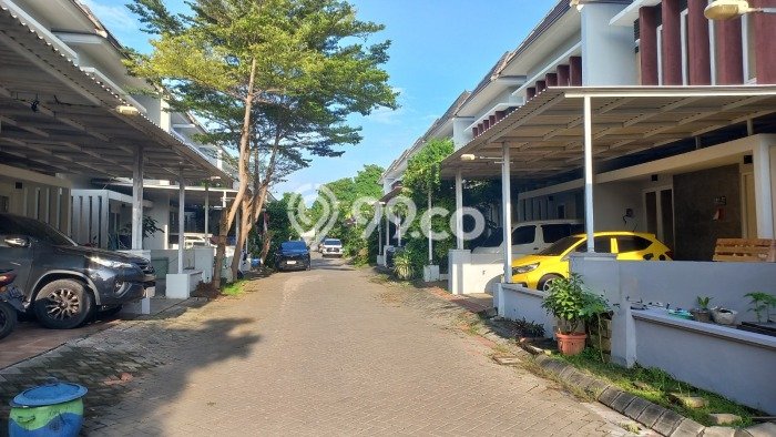 Dijual Cepat Rumah Bagus Siap Huni LB 130m2 di Rungkut, Surabaya Dijual Cepat Rumah Bagus Siap Huni LB 130m2 di Rungkut, Surabaya