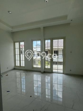 Jual Rumah Strategis Bagus Punya 3 KT di Rungkut Surabaya SHM Jual Rumah Strategis Bagus Punya 3 KT di Rungkut Surabaya SHM