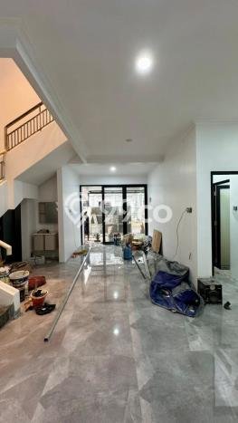 Siap Huni Rumah Mewah 4 Kamar di Mulyorejo Dekat ke Mana Saja Siap Huni Rumah Mewah 4 Kamar di Mulyorejo Dekat ke Mana Saja
