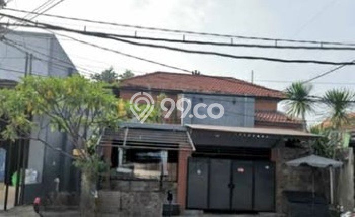 Jual Rumah Favorit Siap Huni LB 300m2 di Rungkut, Surabaya Jual Rumah Favorit Siap Huni LB 300m2 di Rungkut, Surabaya
