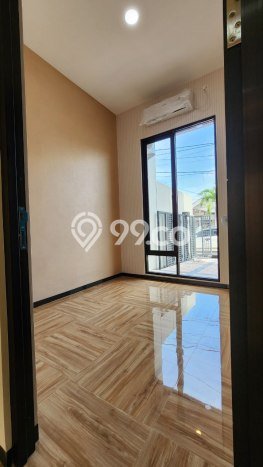 Jual Rumah Eksklusif 3 KT di Kedung Baruk, Surabaya Jual Rumah Eksklusif 3 KT di Kedung Baruk, Surabaya