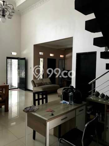 Hunian Nyaman untuk Keluarga di Gedangan - LT 240m2m² Hunian Nyaman untuk Keluarga di Gedangan - LT 240m2m²