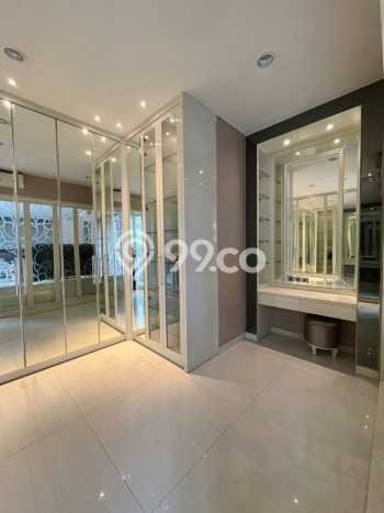 Best Deal Hunian Mewah Ideal dan Luas di Wiyung, Surabaya Best Deal Hunian Mewah Ideal dan Luas di Wiyung, Surabaya