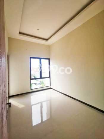 Dijual Rumah Strategis Bagus Punya 5 KT di Sukolilo Surabaya SHM Dijual Rumah Strategis Bagus Punya 5 KT di Sukolilo Surabaya SHM