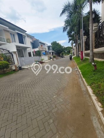 Rumah Elit Modern Tanpa Renovasi di Kebonsari Surabaya Rumah Elit Modern Tanpa Renovasi di Kebonsari Surabaya