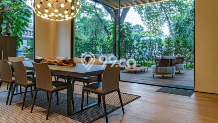 Rumah Elit LB 451m2 Siap Huni Desain Elegan di Alam Sutera, Tangerang Rumah Elit LB 451m2 Siap Huni Desain Elegan di Alam Sutera, Tangerang