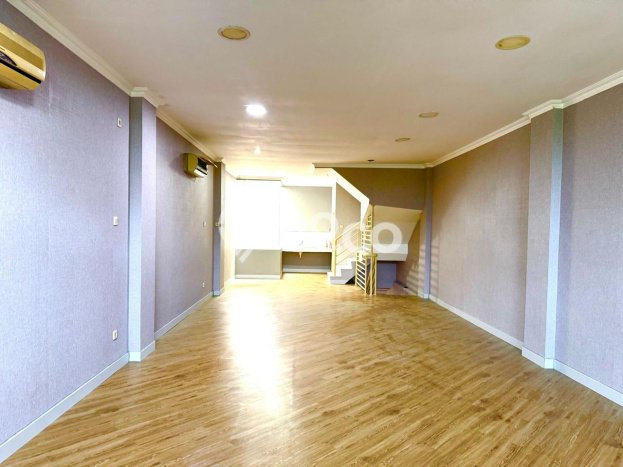 Dijual! Ruko di Taman Meruya Jakarta Barat LT 72m2 / LB 180m2 Kawasan Bisnis Dijual! Ruko di Taman Meruya Jakarta Barat LT 72m2 / LB 180m2 Kawasan Bisnis