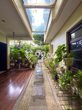 Dijual Rumah Premium dengan Fasilitas Sekitar Komplit di Cilandak, Jakarta Selatan Dijual Rumah Premium dengan Fasilitas Sekitar Komplit di Cilandak, Jakarta Selatan