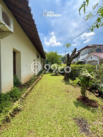 Rumah Mewah LB 235m2 Siap Pakai Desain Elegan di Cipete, Jakarta Selatan Rumah Mewah LB 235m2 Siap Pakai Desain Elegan di Cipete, Jakarta Selatan
