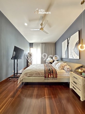 Dijual Rumah Luas Elegan Dengan View Eksklusif di Kemang, Jakarta Selatan Dijual Rumah Luas Elegan Dengan View Eksklusif di Kemang, Jakarta Selatan