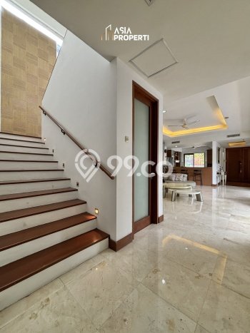 Dijual Rumah Luas Elegan Dengan View Eksklusif di Kemang, Jakarta Selatan Dijual Rumah Luas Elegan Dengan View Eksklusif di Kemang, Jakarta Selatan