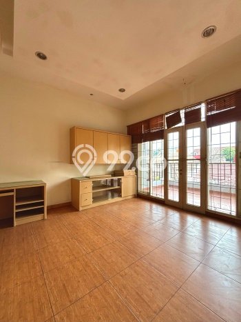 Rumah Mewah LB 350m2 Siap Pakai Desain Elegan di Cipete, Jakarta Selatan Rumah Mewah LB 350m2 Siap Pakai Desain Elegan di Cipete, Jakarta Selatan