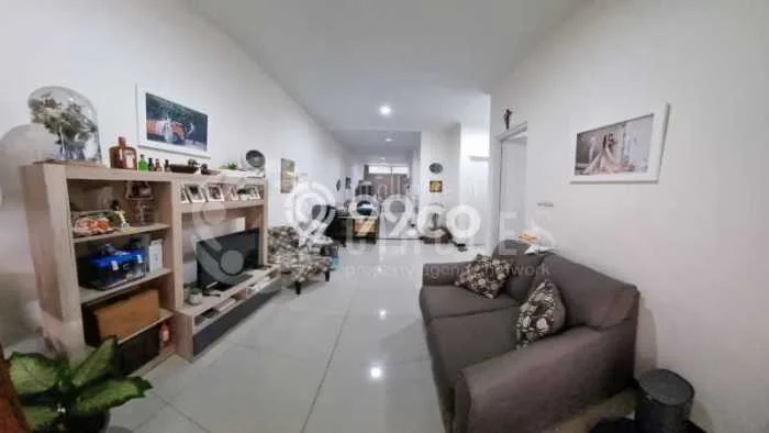 Rumah Minimalis 2 KT LT 114m2 di Kopo Rumah Minimalis 2 KT LT 114m2 di Kopo