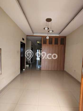 HARGA SPECIAL! Rumah Strategis lokasi Antapani, Luas 200m2m² Bangunan 300m2m² HARGA SPECIAL! Rumah Strategis lokasi Antapani, Luas 200m2m² Bangunan 300m2m²