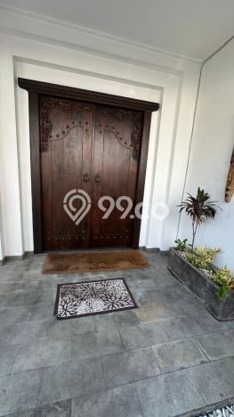 FOR SALE! Vila Kawasan , Area 395m2m², Lokasi Strategis FOR SALE! Vila Kawasan , Area 395m2m², Lokasi Strategis