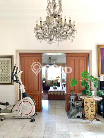 Hot Offer Hunian Mewah Ideal dan Luas di Menteng, Jakarta Pusat Hot Offer Hunian Mewah Ideal dan Luas di Menteng, Jakarta Pusat