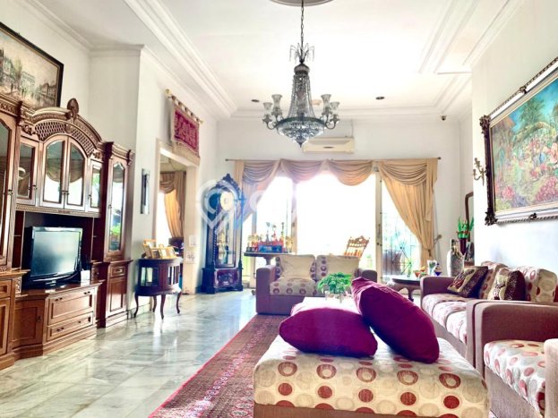 Hot Offer Hunian Mewah Ideal dan Luas di Menteng, Jakarta Pusat Hot Offer Hunian Mewah Ideal dan Luas di Menteng, Jakarta Pusat