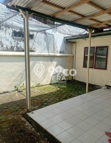 Lokasi terbaik! Rumah siap pakai dikontrakkan di Blimbing LB 180m2 Lokasi terbaik! Rumah siap pakai dikontrakkan di Blimbing LB 180m2