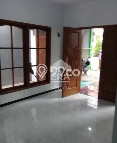 HOT LISTING! Rumah Nyaman area , Luas 117m2m² LB 90m2m² HOT LISTING! Rumah Nyaman area , Luas 117m2m² LB 90m2m²