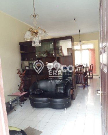 Rumah kawasan , Malang, LT 200m2m² LB 170m2m² Rumah kawasan , Malang, LT 200m2m² LB 170m2m²