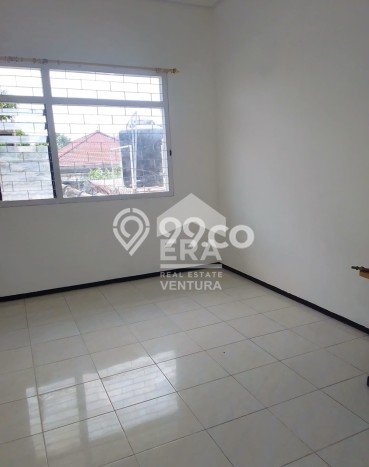 Rumah Kawasan , Luas 236m2m², LB 266m2m² Rumah Kawasan , Luas 236m2m², LB 266m2m²
