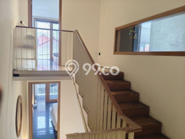 Rumah Elit Modern Siap Huni di Pulomas Jakarta Timur Rumah Elit Modern Siap Huni di Pulomas Jakarta Timur