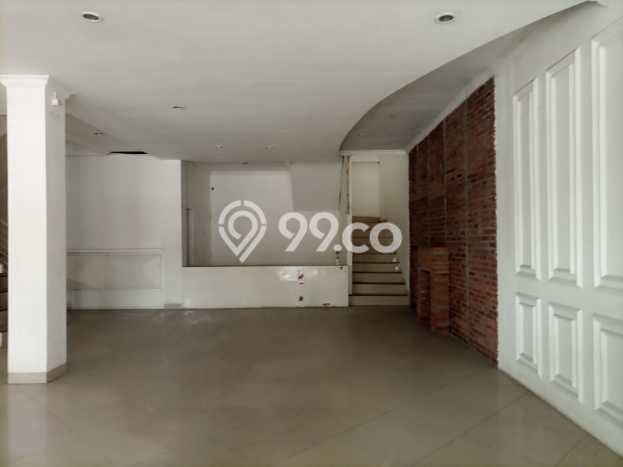 Disewakan Ruko Kawasan Depok, Luas 500m², Area Premium, Ready Untuk Dipakai Disewakan Ruko Kawasan Depok, Luas 500m², Area Premium, Ready Untuk Dipakai