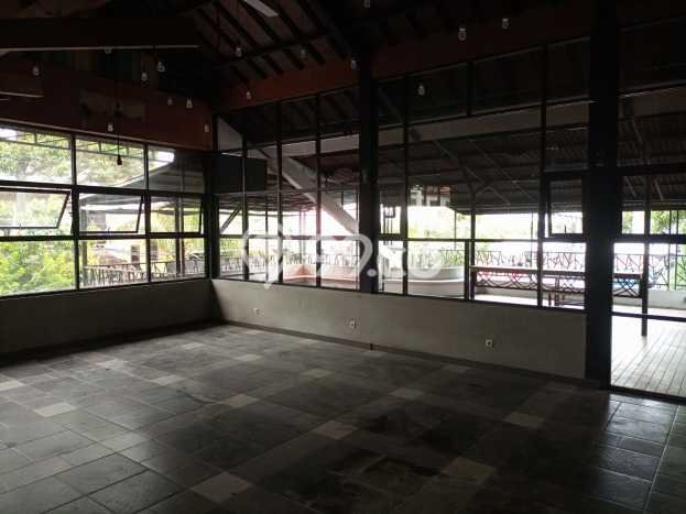 LOKASI STRATEGIS! Komersial Disewakan Kawasan Depok, Luas 386m², Area Berkembang LOKASI STRATEGIS! Komersial Disewakan Kawasan Depok, Luas 386m², Area Berkembang