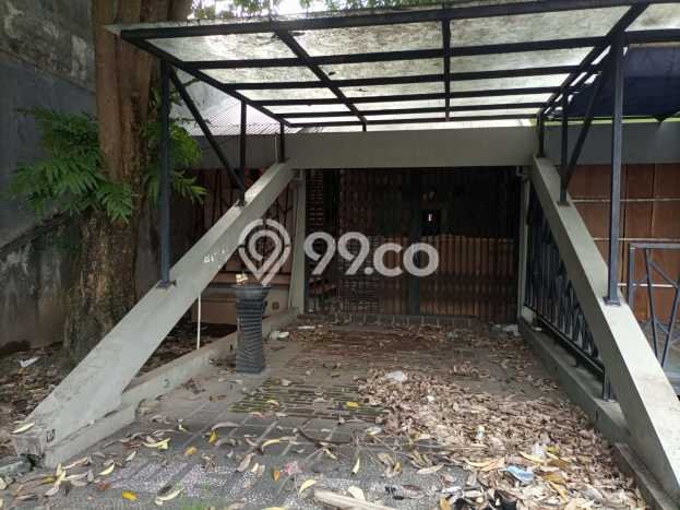 LOKASI STRATEGIS! Komersial Disewakan Kawasan Depok, Luas 386m², Area Berkembang LOKASI STRATEGIS! Komersial Disewakan Kawasan Depok, Luas 386m², Area Berkembang