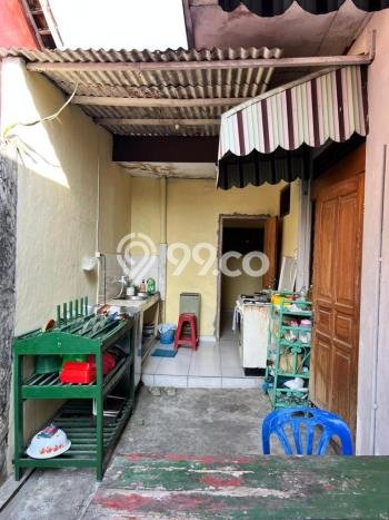 Rumah Mewah LB 400m2 Siap Huni Desain Elegan di Maguwoharjo, Yogyakarta Rumah Mewah LB 400m2 Siap Huni Desain Elegan di Maguwoharjo, Yogyakarta