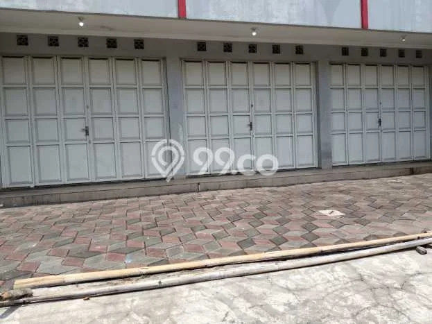 Lokasi Strategis! Dijual Ruko Bisnis di Wirobrajan, Yogyakarta Kondisi Bagus Lokasi Strategis! Dijual Ruko Bisnis di Wirobrajan, Yogyakarta Kondisi Bagus