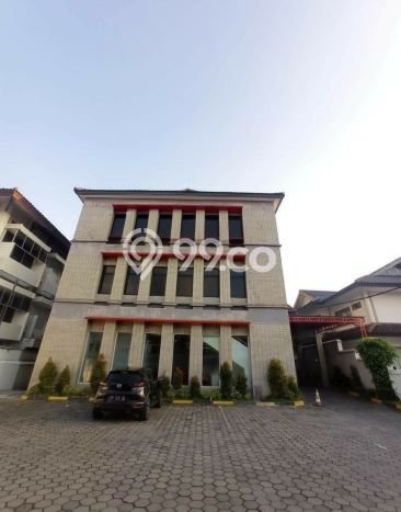 Kantor disewakan di Jetis Yogyakarta dengan luas bangunan 1847m2 Kantor disewakan di Jetis Yogyakarta dengan luas bangunan 1847m2