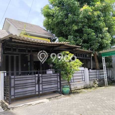 Hunian Cantik Modern Lb 140m2 di Rungkut, Surabaya Hunian Cantik Modern Lb 140m2 di Rungkut, Surabaya