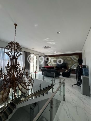Rumah Mewah LB 430m2 Siap Pakai Desain Elegan di Pakuwon Indah, Surabaya Rumah Mewah LB 430m2 Siap Pakai Desain Elegan di Pakuwon Indah, Surabaya