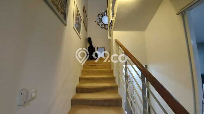 Rumah Modern 3 KT di Citraland Surabaya Semi Furnished Rumah Modern 3 KT di Citraland Surabaya Semi Furnished