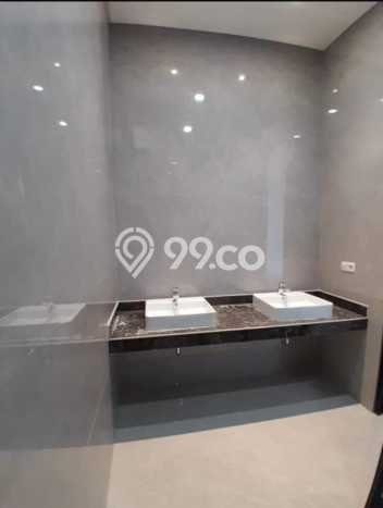 Rumah Mewah LB 350m2 Siap Pakai Desain Elegan di Citraland, Surabaya Rumah Mewah LB 350m2 Siap Pakai Desain Elegan di Citraland, Surabaya