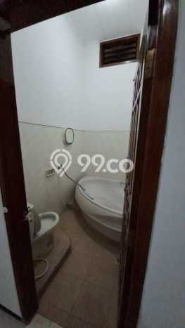 For Sale Rumah 4 Kamar Lokasi Strategis Nyaman dan Strategis di Wiyung For Sale Rumah 4 Kamar Lokasi Strategis Nyaman dan Strategis di Wiyung