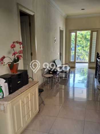 Ready to Use! Premium House LT 375m2 Desain Elegan di Surabaya Kota Ready to Use! Premium House LT 375m2 Desain Elegan di Surabaya Kota