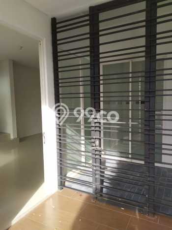 Rumah Modern Cantik 4 Kamar Bisa Langsung Pindah di Wiyung Rumah Modern Cantik 4 Kamar Bisa Langsung Pindah di Wiyung