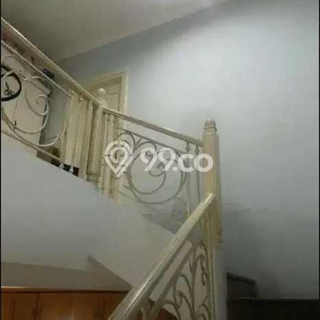 Rumah di Wisata Bukit Mas, Surabaya, Luas 180m² Bangunan 200m² Rumah di Wisata Bukit Mas, Surabaya, Luas 180m² Bangunan 200m²