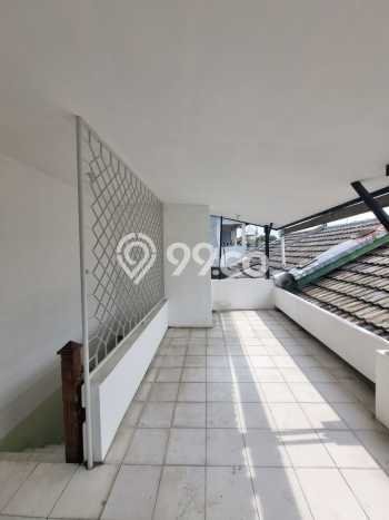 For Sale Rumah 3 Kamar Lokasi Ideal Bagus dan Strategis di Wiyung For Sale Rumah 3 Kamar Lokasi Ideal Bagus dan Strategis di Wiyung