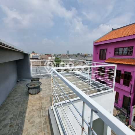 Dijual Cepat Rumah Favorit Siap Huni LB 270m2 di Wiyung, Surabaya Dijual Cepat Rumah Favorit Siap Huni LB 270m2 di Wiyung, Surabaya